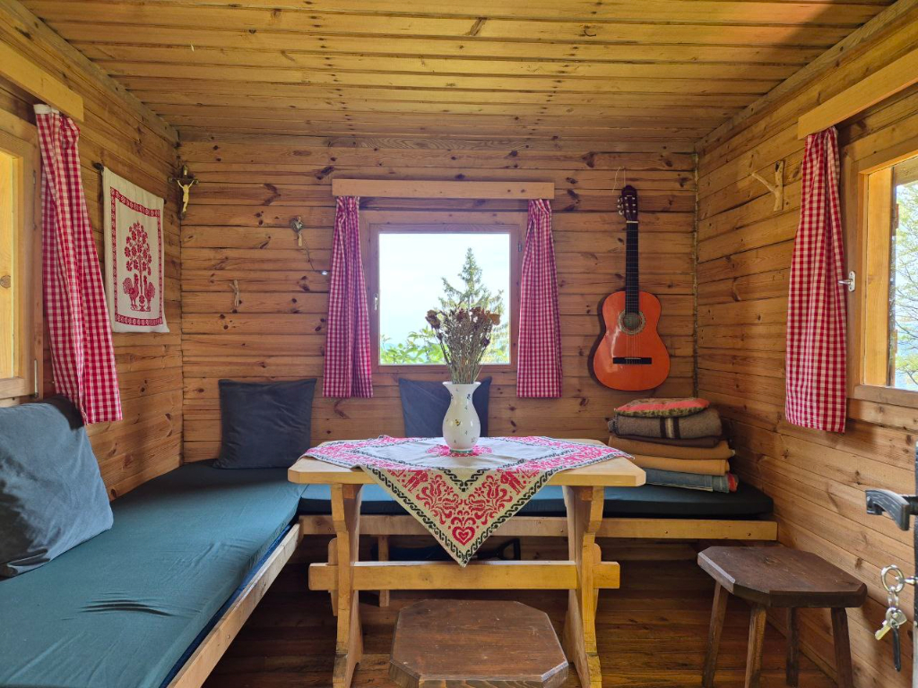 Abenteurer Htte im Pielachtal ... herzlich Willkommen in der gemtlichen  Stube